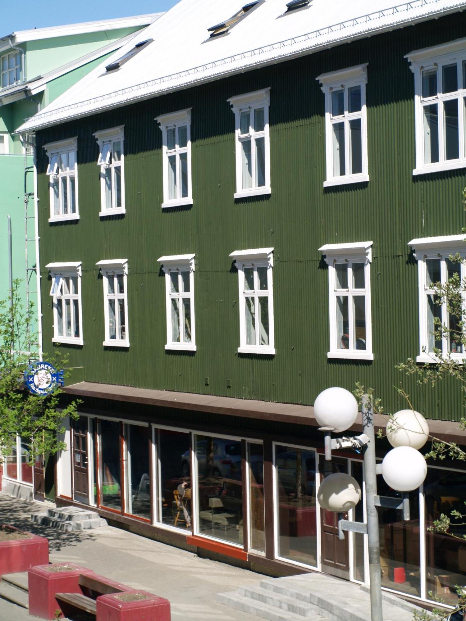 Akureyri Backpackers Hostel Exterior photo